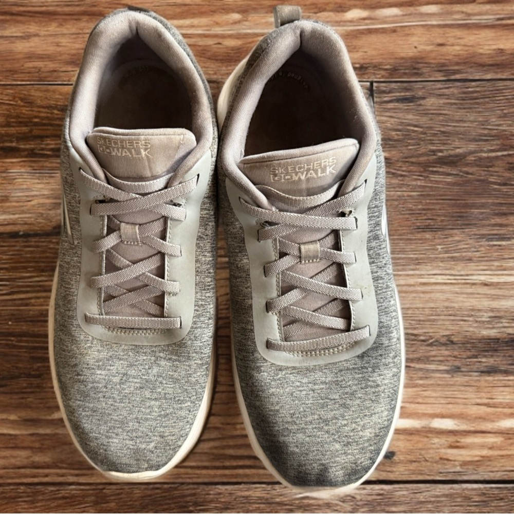 Skechers Women's Gray and Cream Sneakers